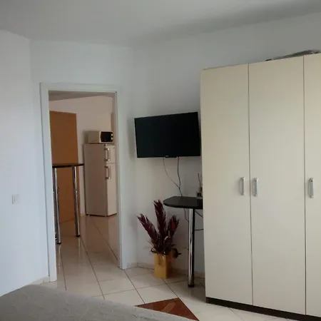 St.vlas 公寓 马马亚