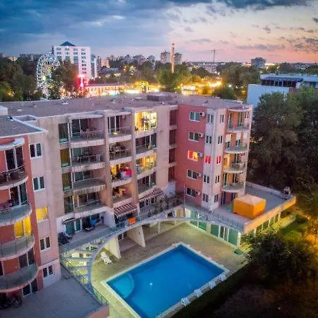 St.vlas Apartment *